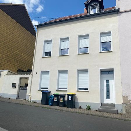 Apartments Lissy I Und II Neunkirchen  Luaran gambar